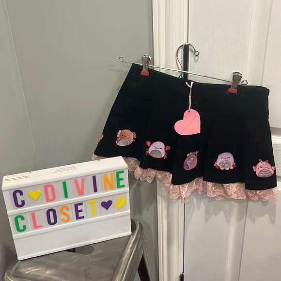 Dolls Kill squishmellow skirt! Size XS! BNWT! - Picture 2 of 6